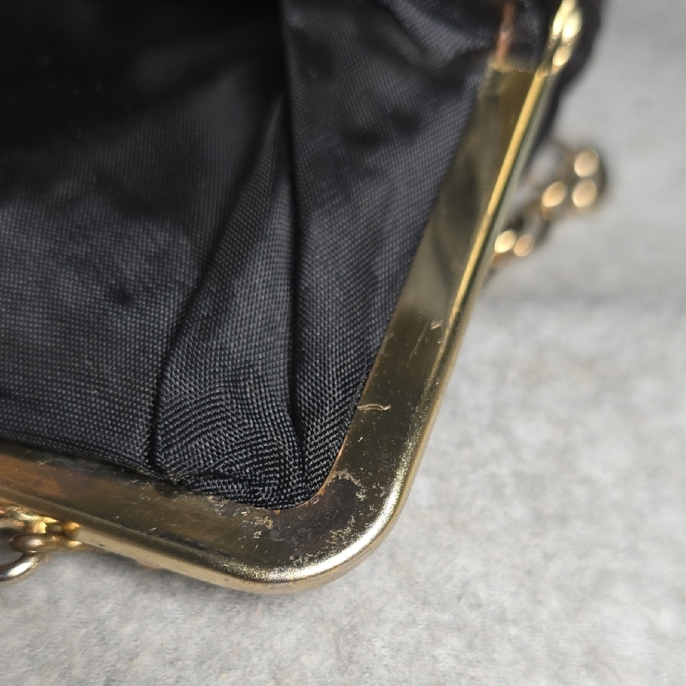 Elegant Vintage Black Suede Kiss Lock Chain Evening Bag - Picture 13 of 14